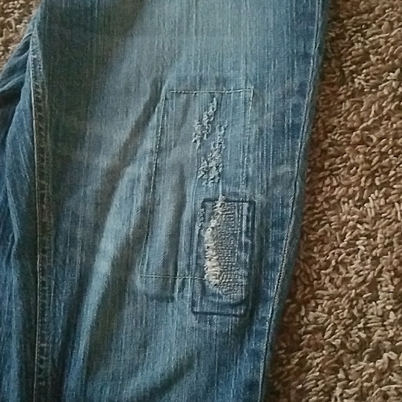 Capris - Picture 3 of 3